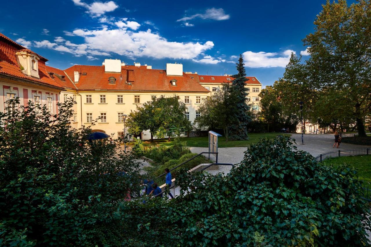 Downtown Mala Strana Apartment